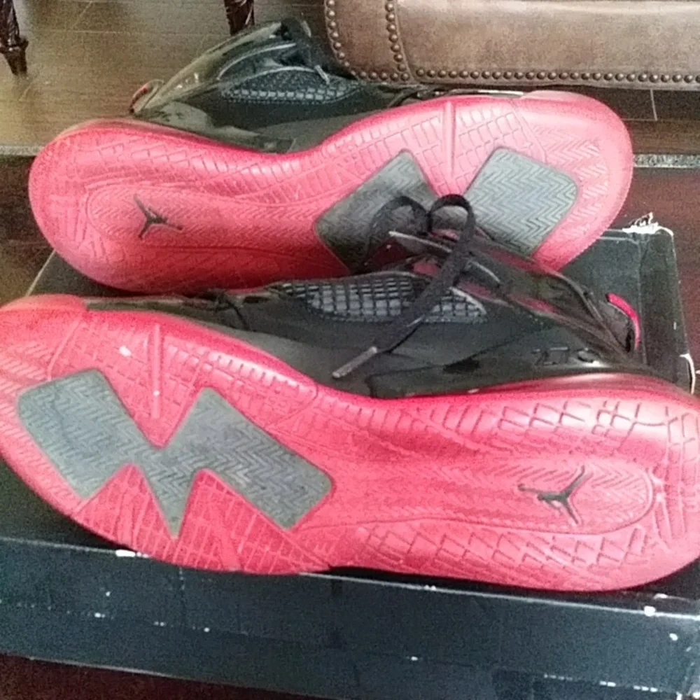 Jordan Mars size 10